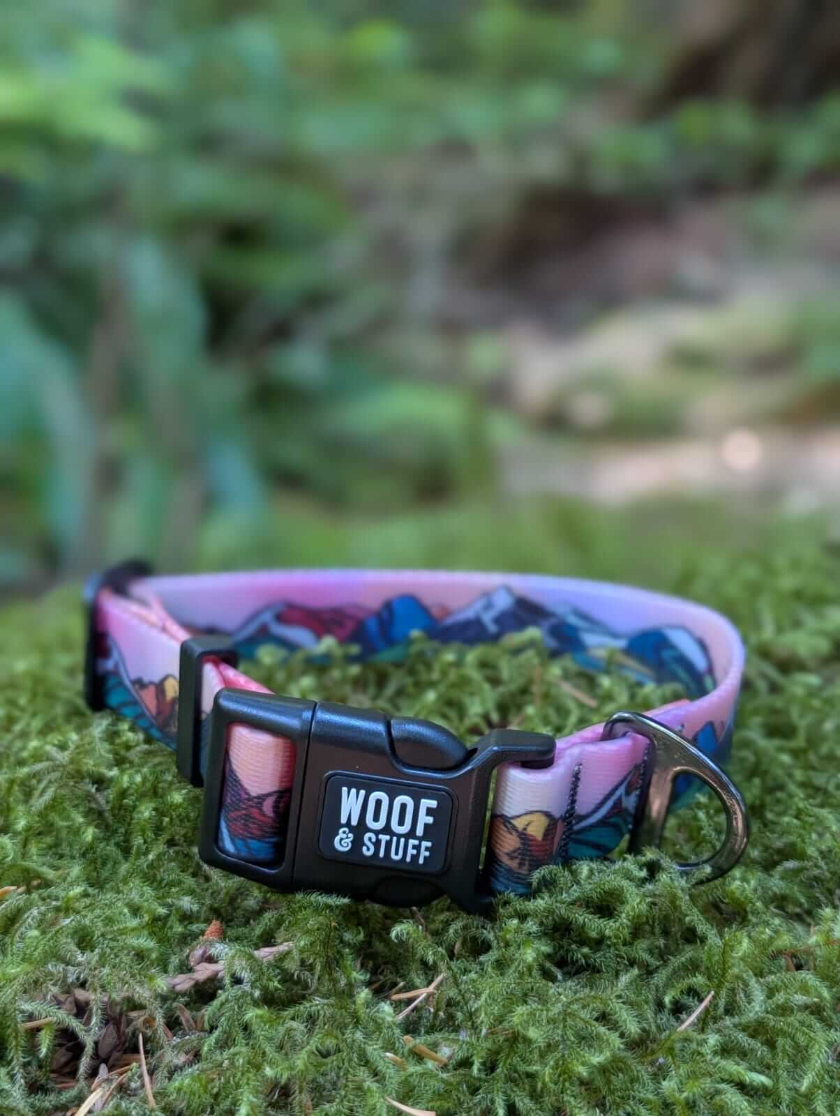 Le Collier Imperméable Sunrise Peaks – Collier Aventure Waterproof pour Chien | Woof & Stuff