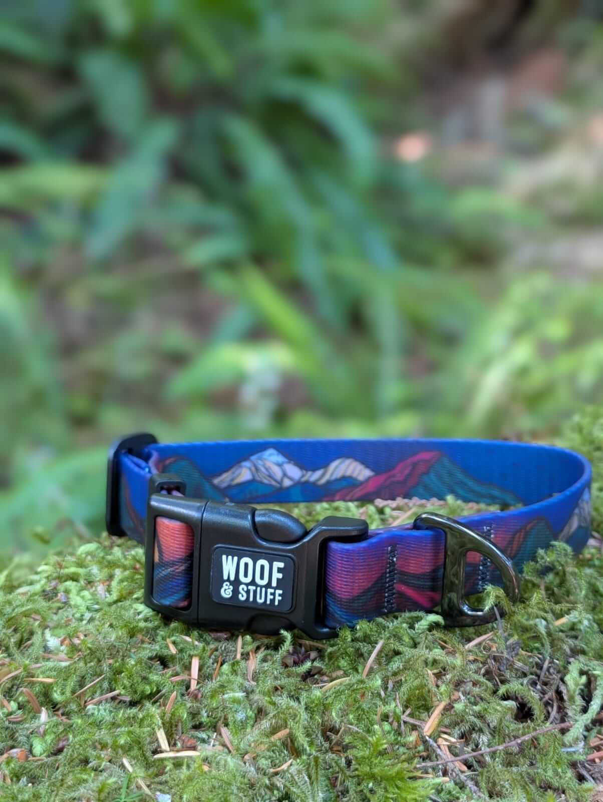 Le Collier Imperméable Midnight Sun – Collier Aventure Waterproof pour Chien | Woof & Stuff