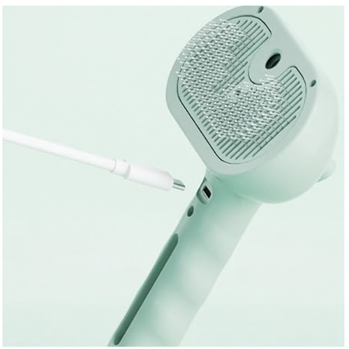 Brosse spray rechargeable avec câble USB-C - Démonstration de charge