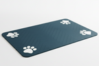 Tapis repas bleu fond blanc sans bols — Âme & Muzo